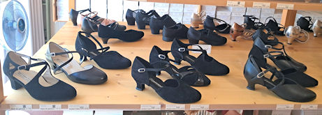 Chaussures de danse femme bout fermé petit talon chez Chorélys