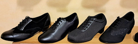 Chaussures danse femme entraînement à lacets bout fermé talon large